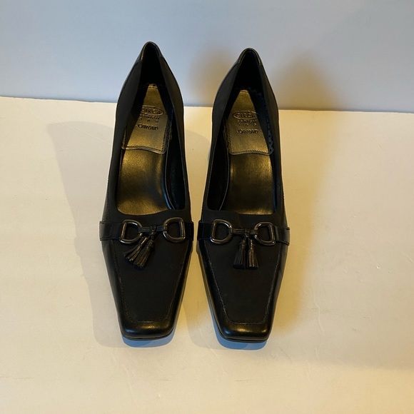 Joan & David Circa Comfort 365 Size 9.5 Black Leather tassel Heels Women… - Picture 1 of 7
